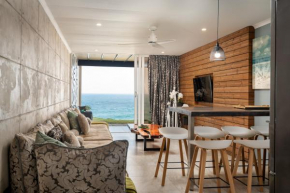 Sea front designer apartment